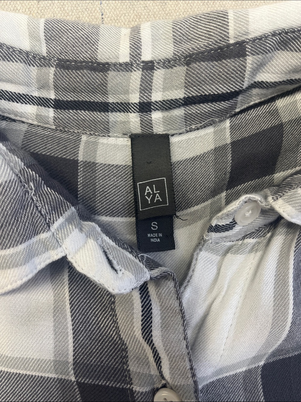 ALYA Womens Small Plaid Button Down Shirt Gray White Rayon Roll Tab Sleeve - Picture 2 of 15